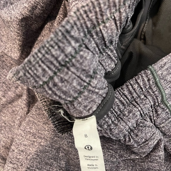 Lululemon hottie hot shorts small flaw - Picture 2 of 4